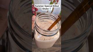 Kitkat Shake | Summer Chilled Drink #kitkat #strawberry #shake #summer #reels #shorts #trending