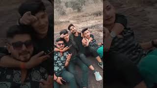 Dosti tujhko_baho_me_bhar_liya_hamne_ye_faishla_kar_liya friendship status short viral video