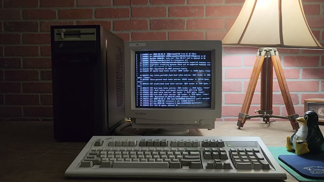 Linux 6 kernel on 486dx/33 boots in under 60s!