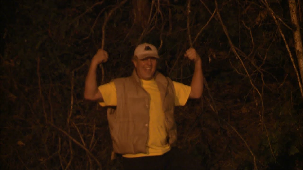 Alan Gets a Little Stuck in a Parking Lot with the 26 foot trailer