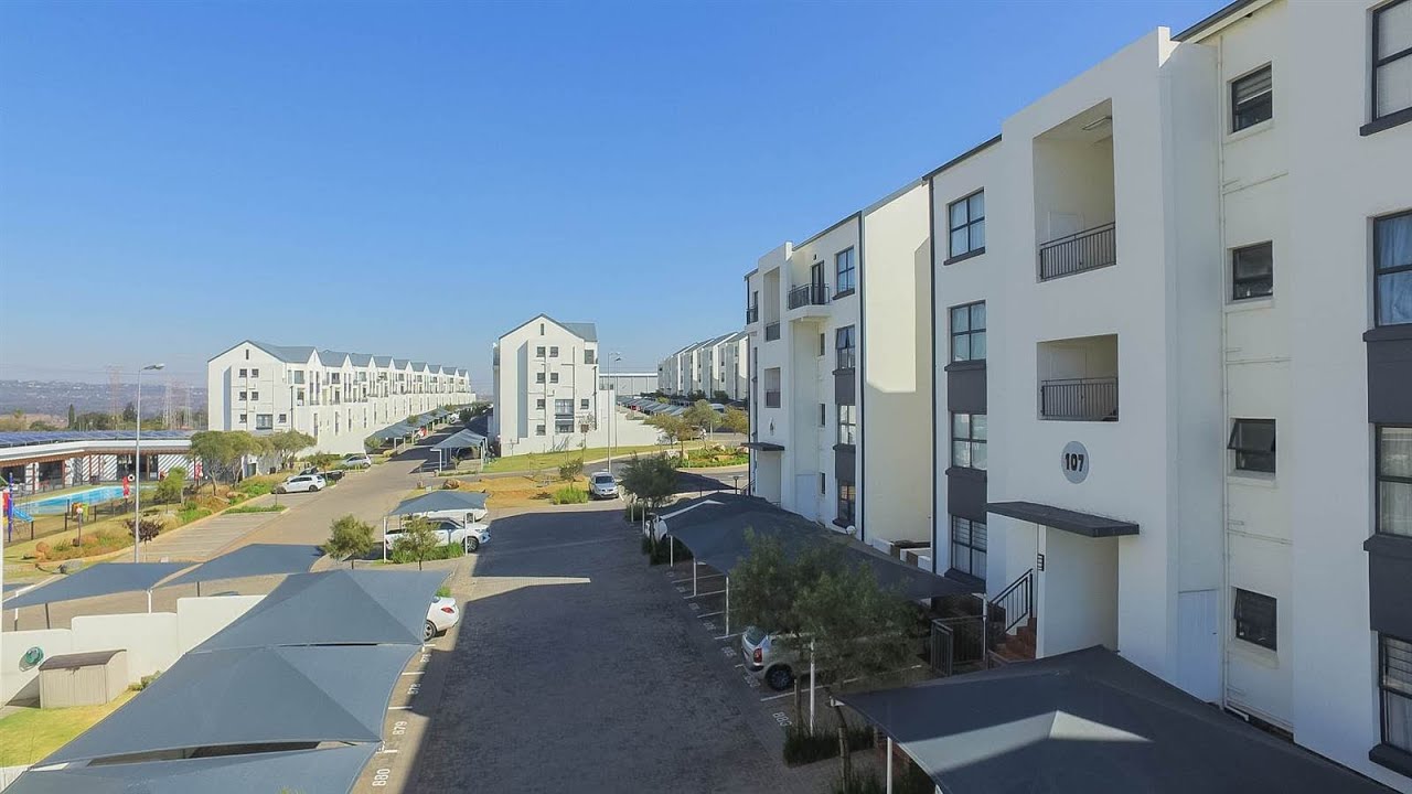 3 Bedroom Townhouse for sale in Gauteng East Rand Edenvale