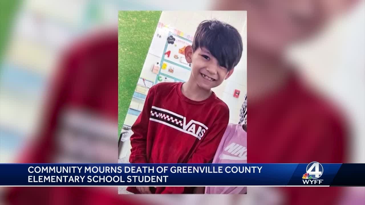 Upstate community mourns death of student - YouTube