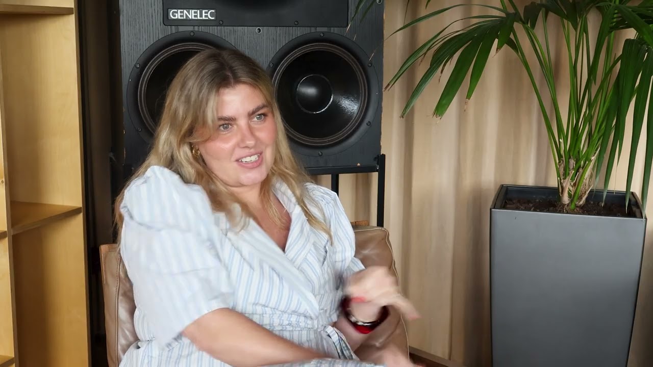 Grace O'Neill I Warner Records Label Group / Parlophone I For The Record