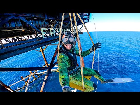 Exploring Underwater Worlds Most Dangerous HOTEL!! (mega shark)