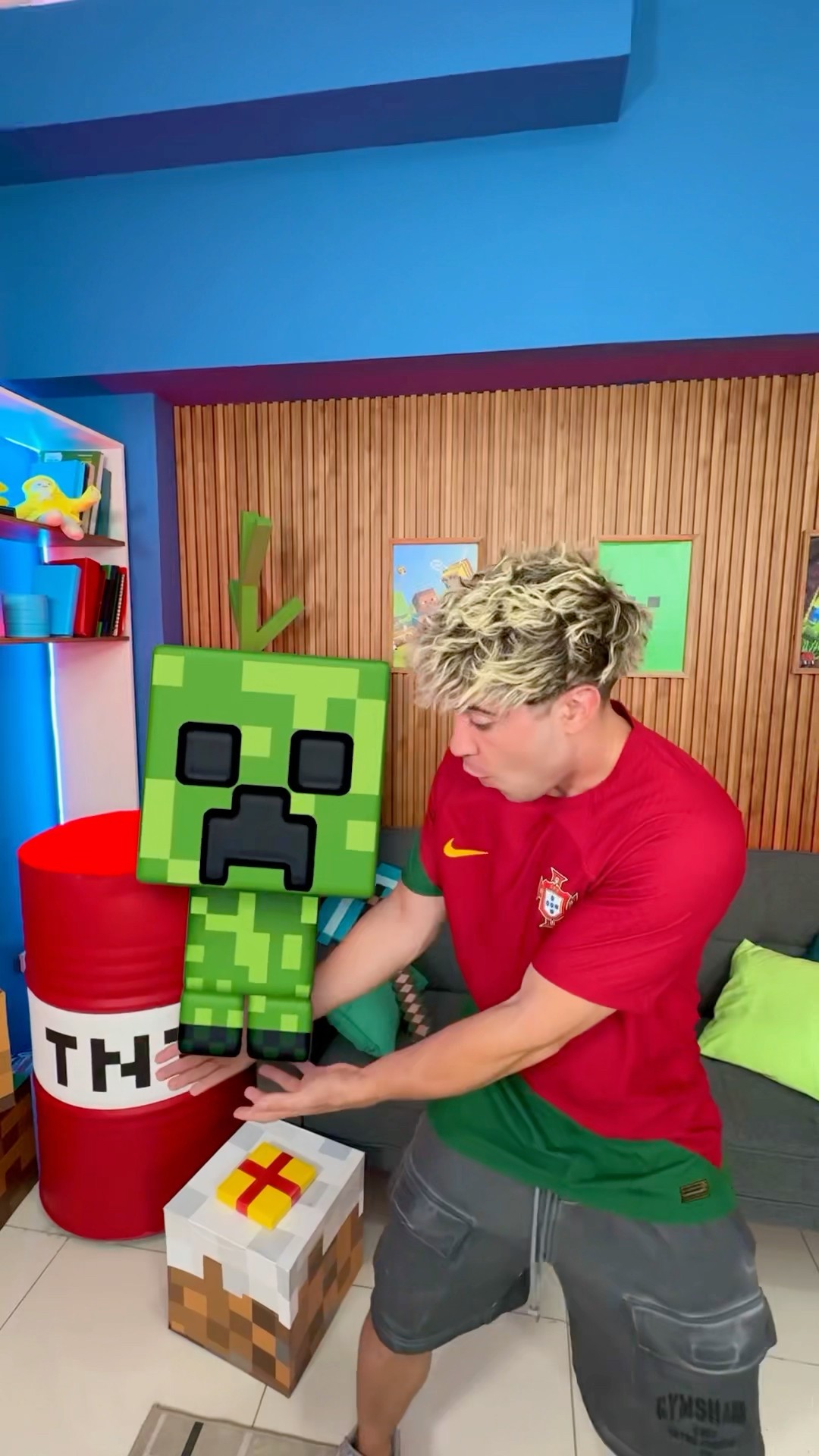THE CREEPER