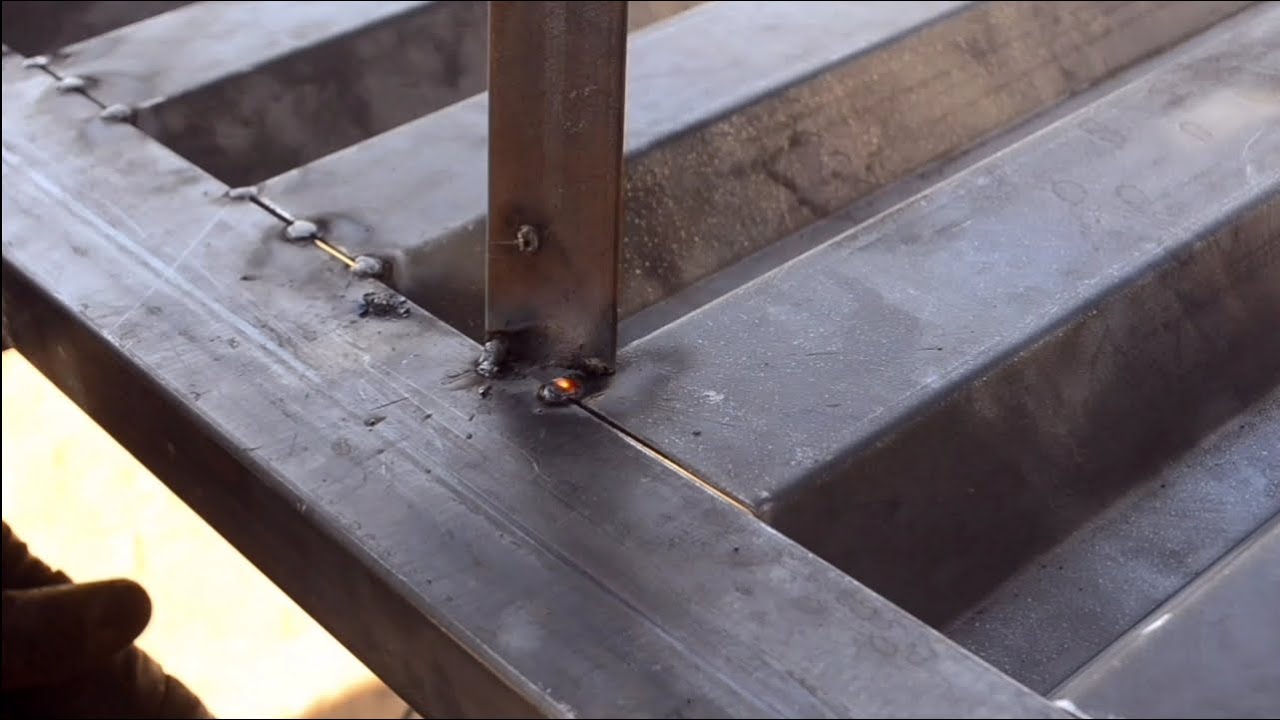 الجزء 2 صناعة باب حديد خارجي بالتفصيل من الأول حتى الأخير Stages of