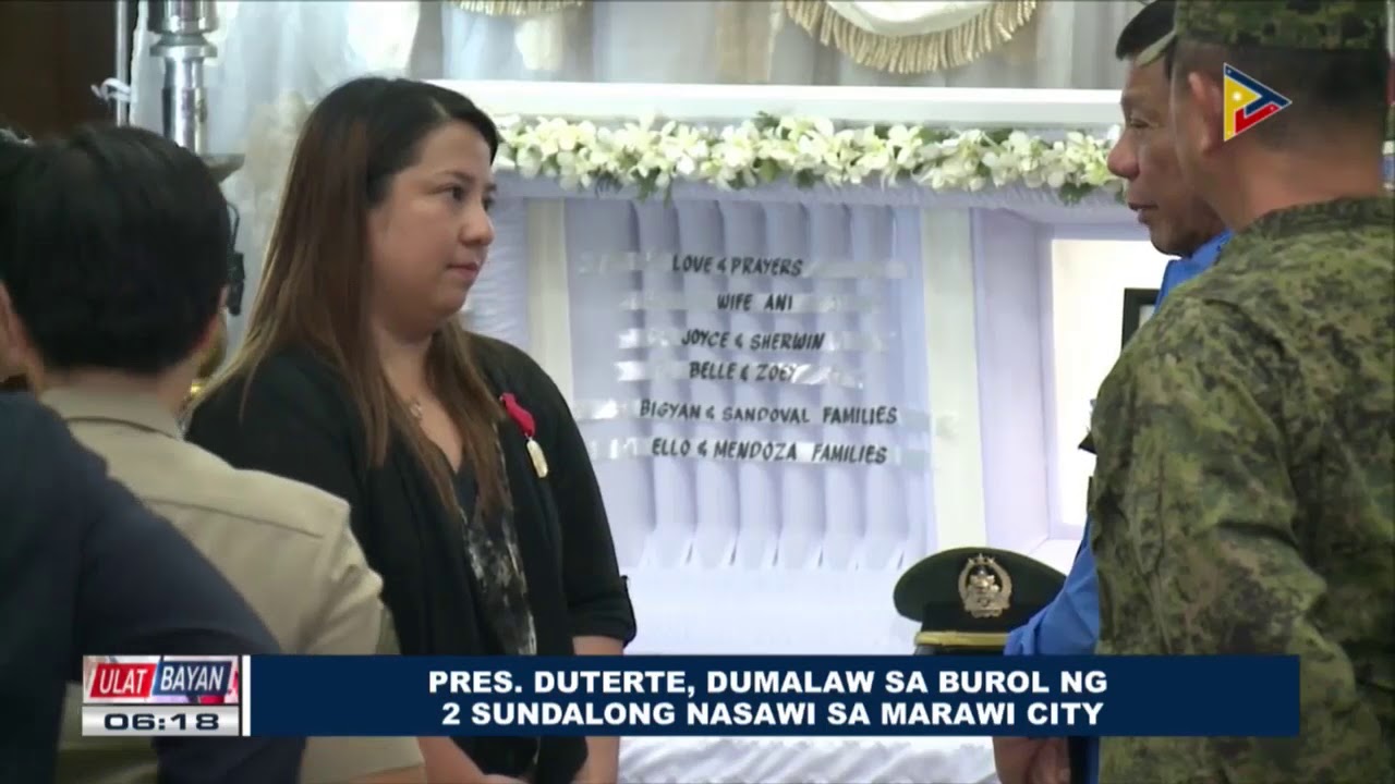 Pangulong Duterte, dumalaw sa burol ng 2 sundalong nasawi sa Marawi City