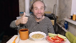 видео: На обед с Рыжулей вкусная пшенично-гороховая каша. Мукбанг. Обжор. Еда на камеру. Диета. Шизофрения. картинка: На обед с Рыжулей вкусная пшенично-гороховая каша. Мукбанг. Обжор. Еда на камеру. Диета. Шизофрения.
