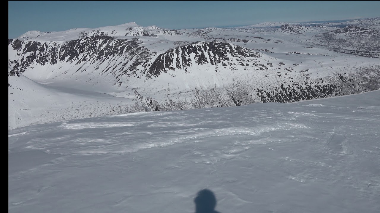 På ski i Oppdal, fra Storlidalen (Stenboeng) og opp på Okla, 1580 moh.