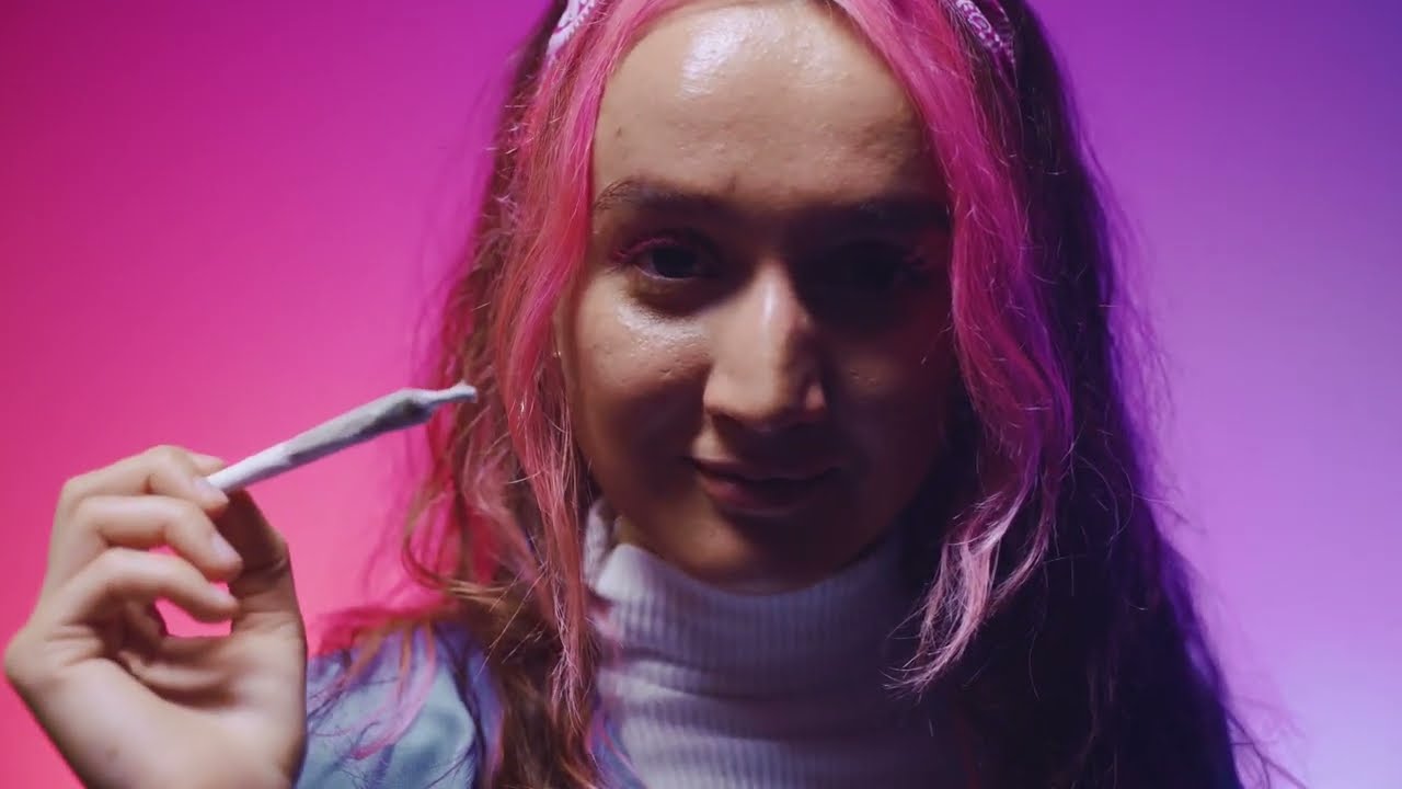 Estranghero - Mahiwagang Usok feat  Mike Kosa Music Video