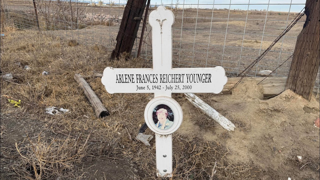 Придорожные мемориалы | Арлин Фрэнсис Райхерт Янгер