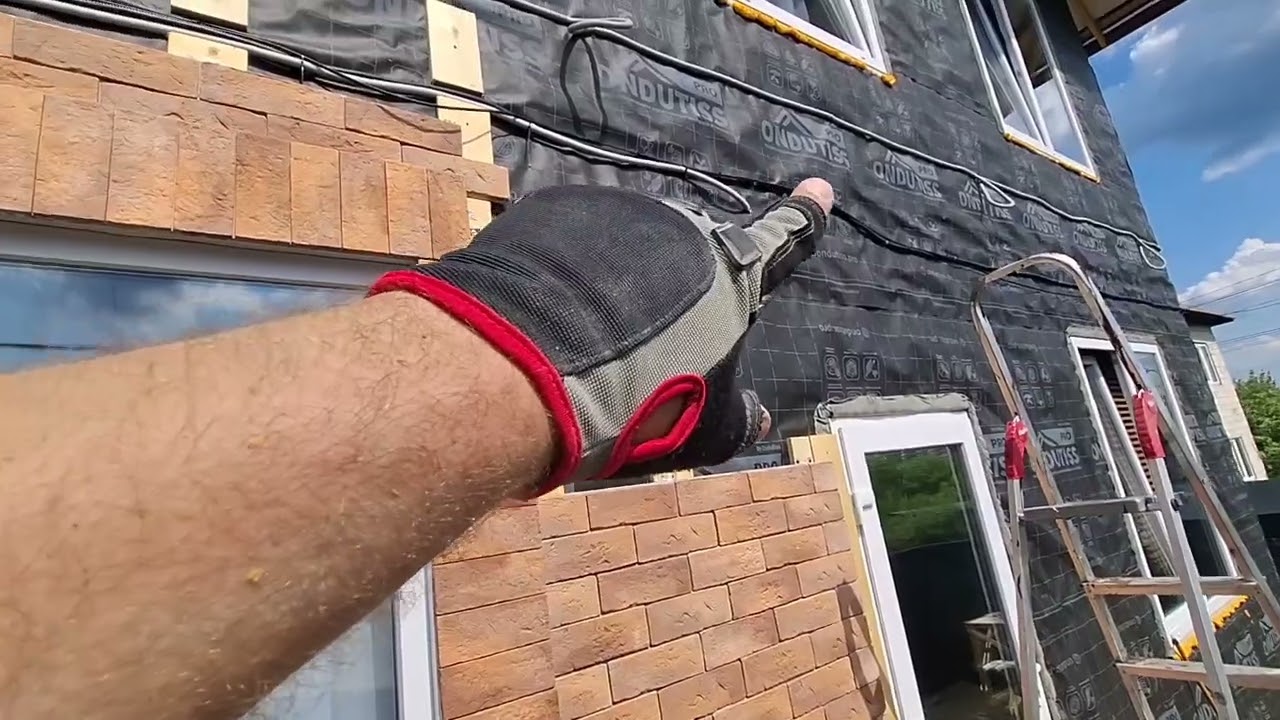 Продолжение. Монтаж фасада Каньон на дом из СИП панелей