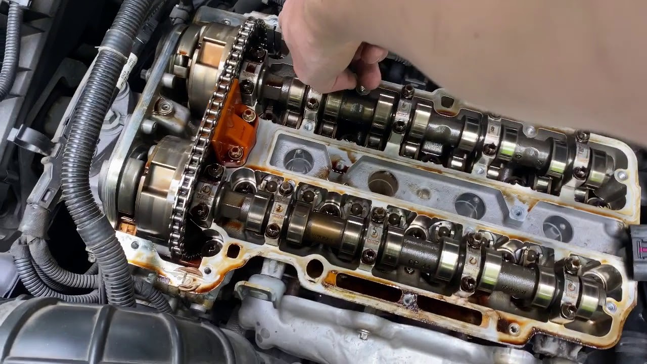 2011 Chevy Cruze 1.4 Turbo Valve Cover