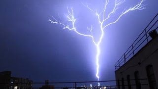 Lightning Strike Freedom Tower Building in New York City!