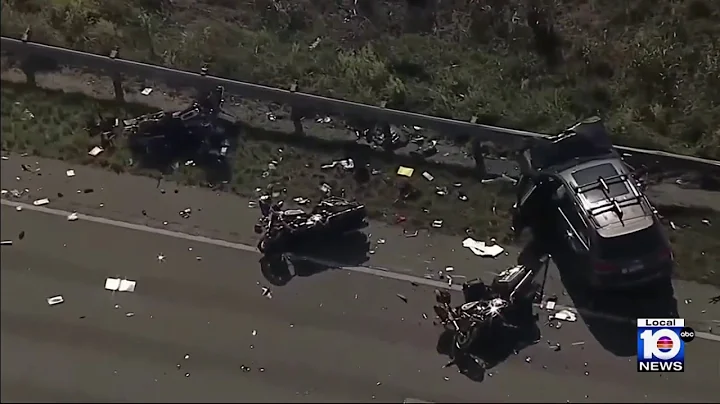 2 Palm Beach motorcycle deputies killed, 1 critical after Loxahatchee crash