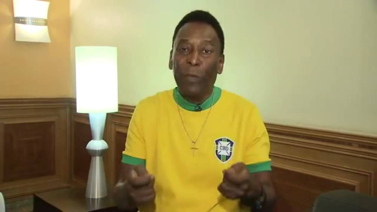 Pelé fala merda, Romário responde