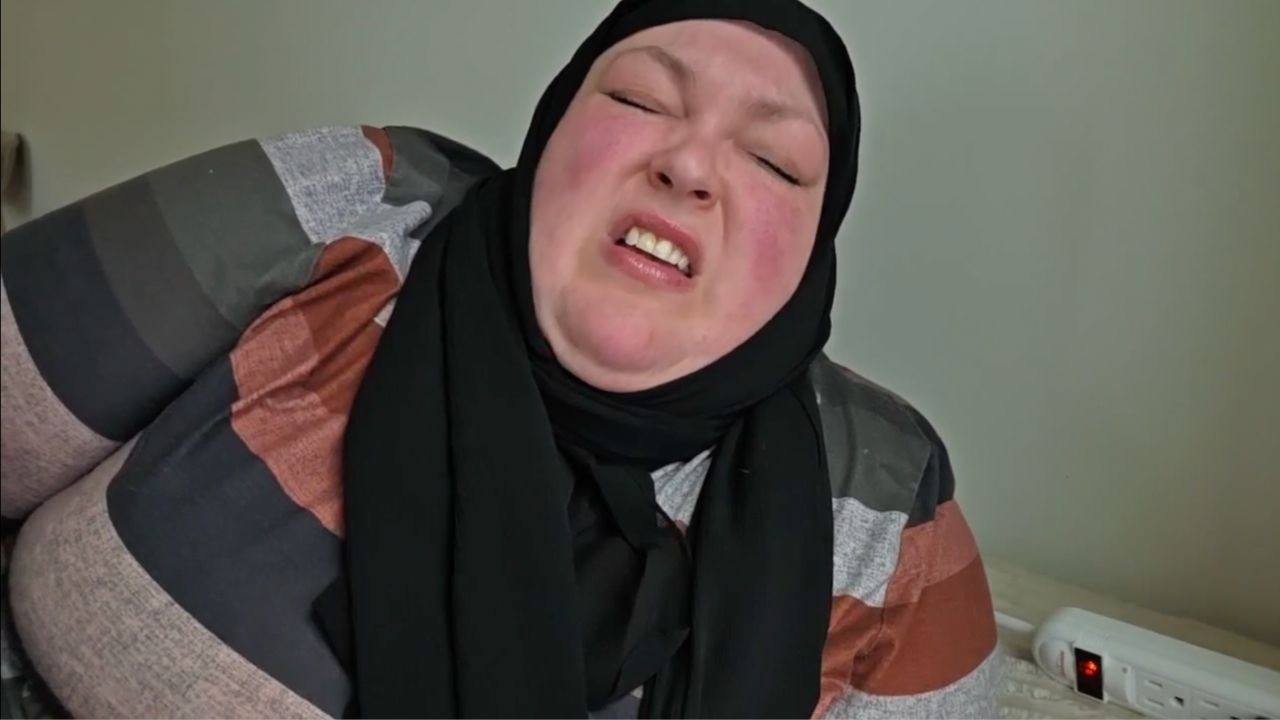 Foodie Beauty Can’t Walk to the Mall Anymore & Is Afraid to Leave Scooter Home | HIGHLIGHTS