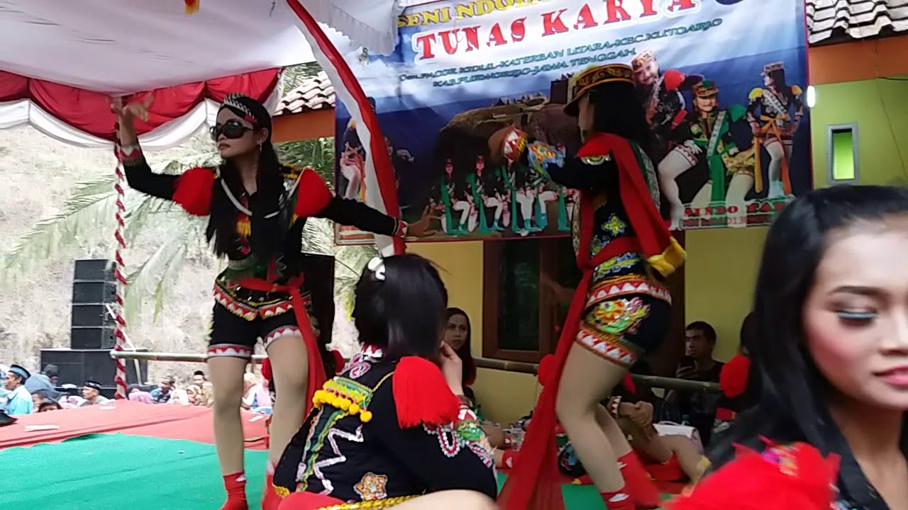 Dolalak purworejo-tunas karya.. - YouTube