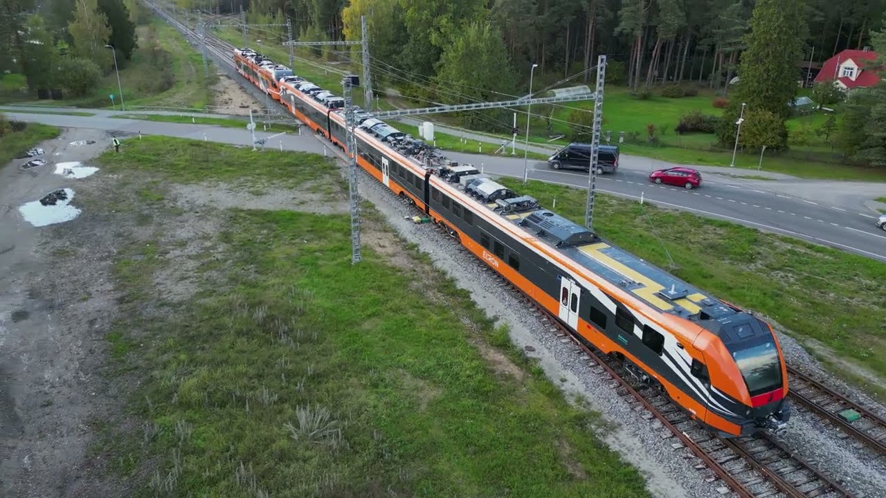 Электропоезда 21Ev-3339 и 3340 на ст. Клоога / 21Ev-3339 and 3340 EMU's at Klooga station