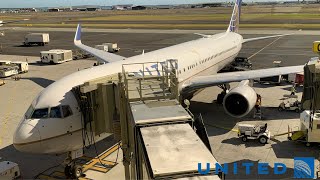 TRIP REPORT | United Airlines (ECONOMY) | Houston to Honolulu | B767-300