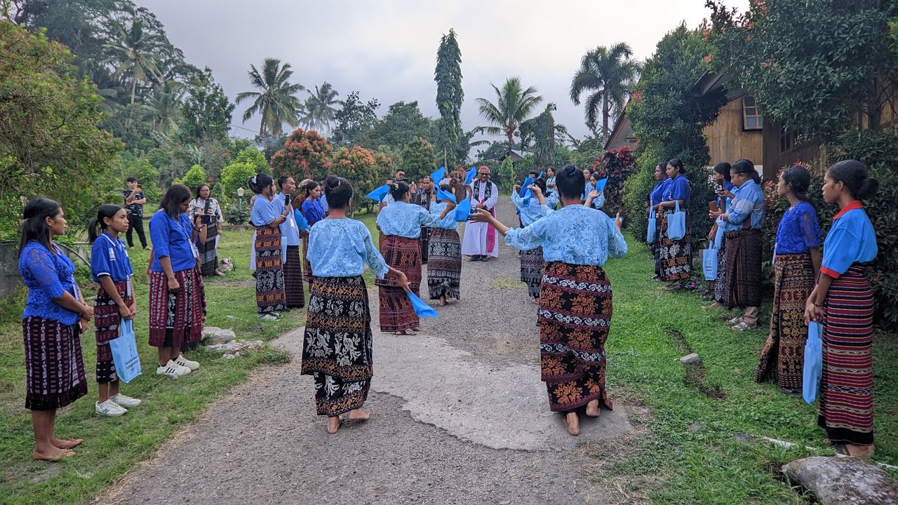 Penerimaan Bapak Uskup Maumere Mgr. Edwaldus Martinus Sedu Temu Legioner Muda I