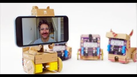 Smartipresence: Cardboard Telepresence Robot