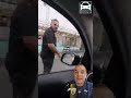 Cum vi se pare reactia agresiva in trafic a acestui sofer? E ok asa?