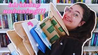 🎁 BIRTHDAY UNBOXING! 🎁