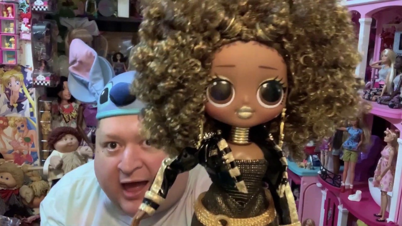 LOL Surprise OMG “Royal Bee” Fashion Doll Review - YouTube