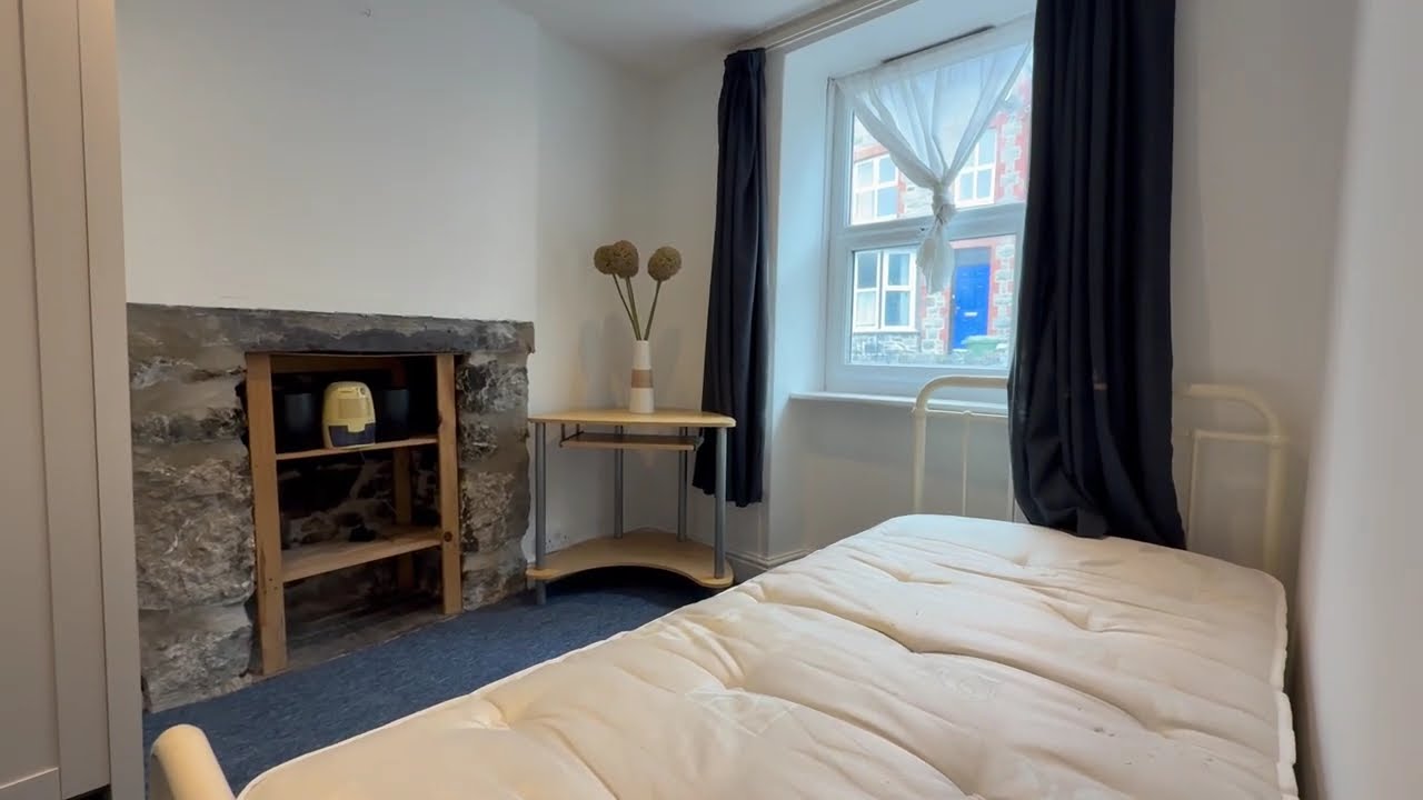 Garth Road, Bangor, Gwynedd, LL57