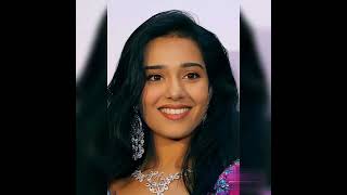 Aankhon Ne Tumharishahidkapooramritarao|Alkayagnikkumarsanu Ishqvishqanu Malik Resimi