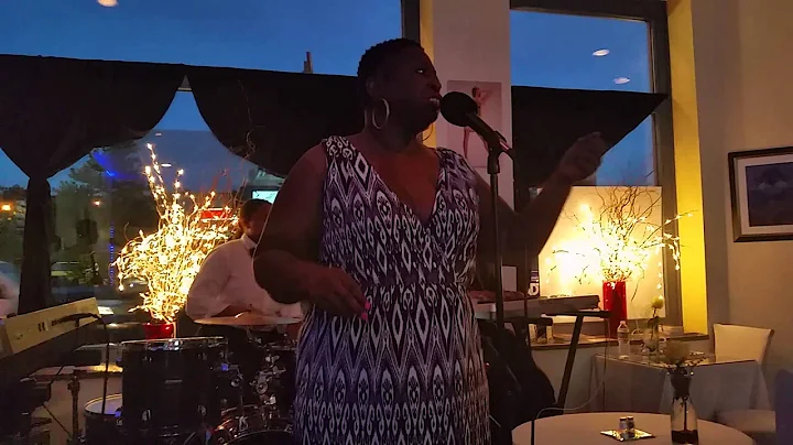 Lynne Summers @ Diamonds!
