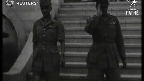 SYRIA: General Auchinleck and Catroux in Syria (1941)