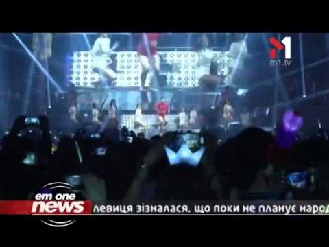 Рэпер PSY Вышел На Сцену В Женском Трико - EmOneNews - 23.12.2013