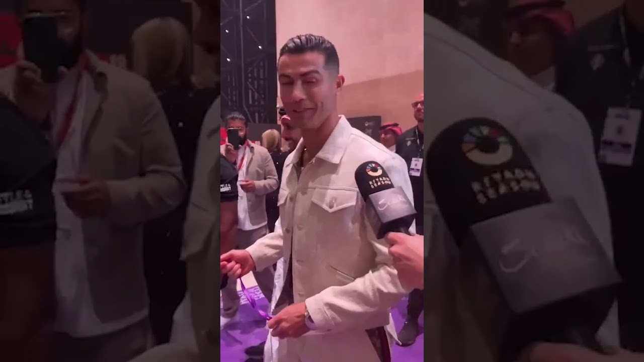 Cristiano Ronaldo SWARMED as he arrives for Fury vs Usyk  #boxing #cristianoronaldo  #ronaldo