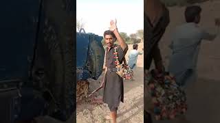 Shikarpur Dakuon Ne Police Ehalkaron Ko Shaheed Ker K Bakter Band Garioon Per Qabza Ker Liya Video