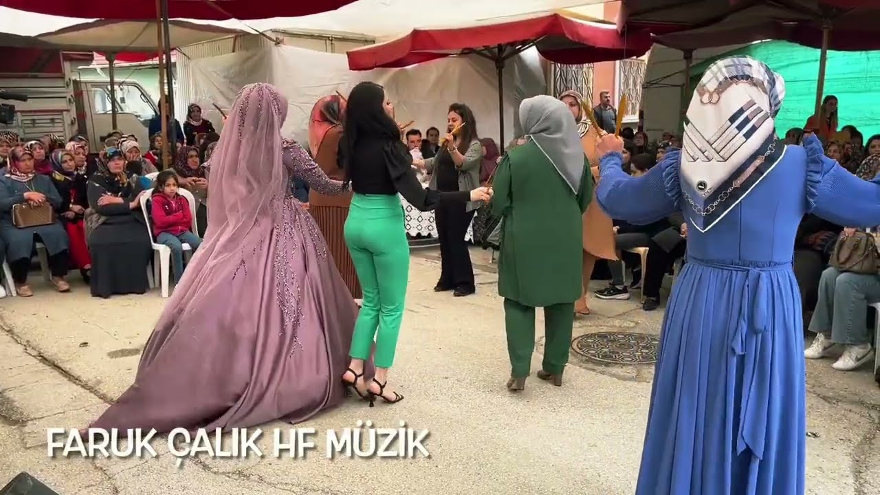 Zininin Üstünde Bal mı Yalanır?