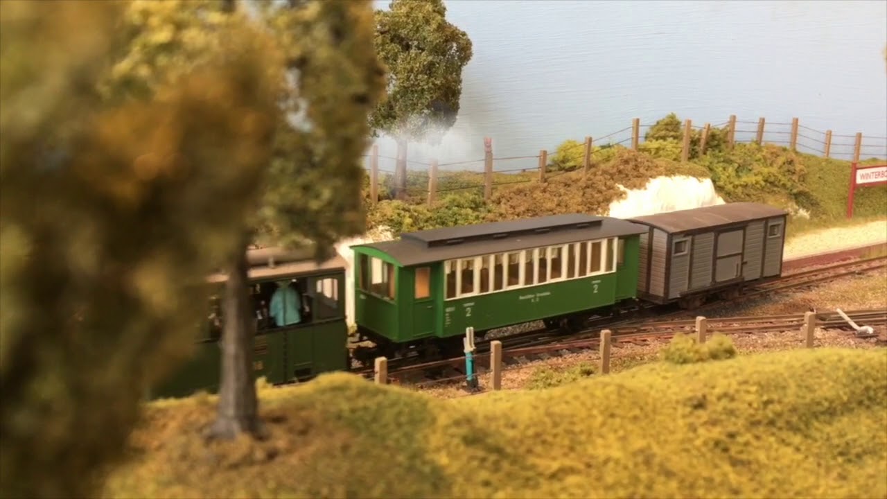 H0e tram model Gooische Stoomtram 18 with steam