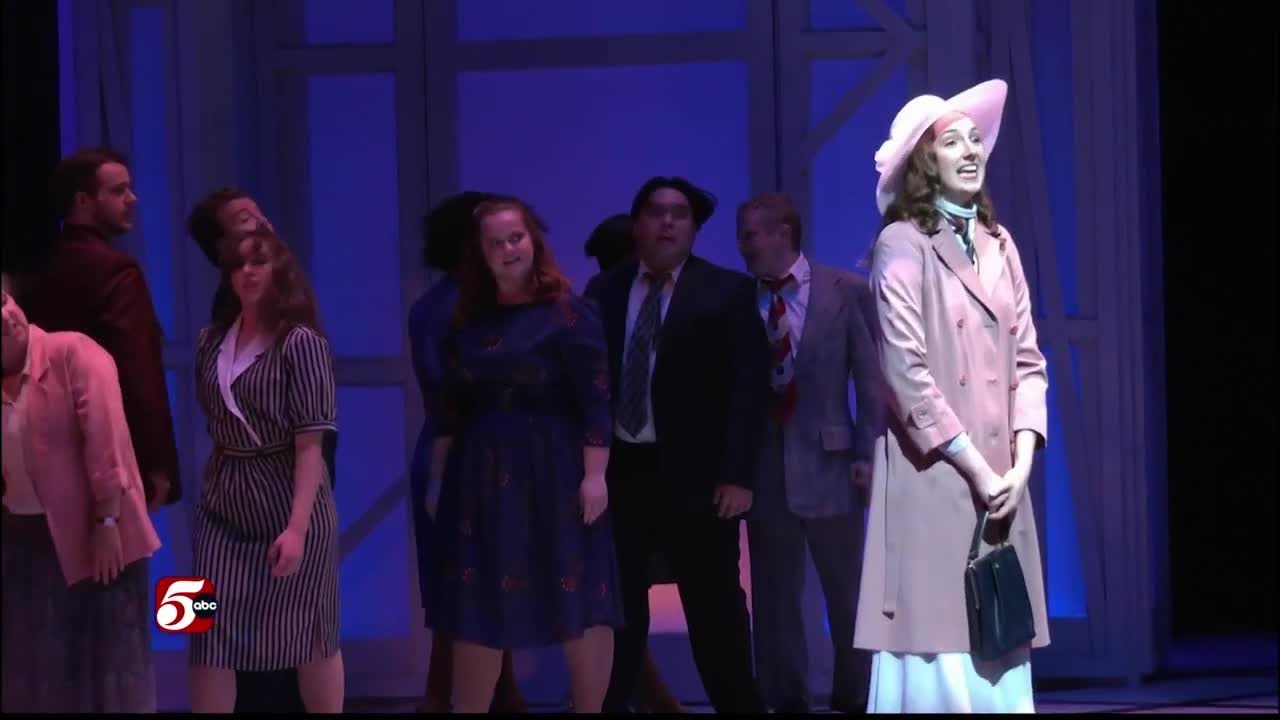 9 to 5 on stage at Duluth Playhouse - YouTube