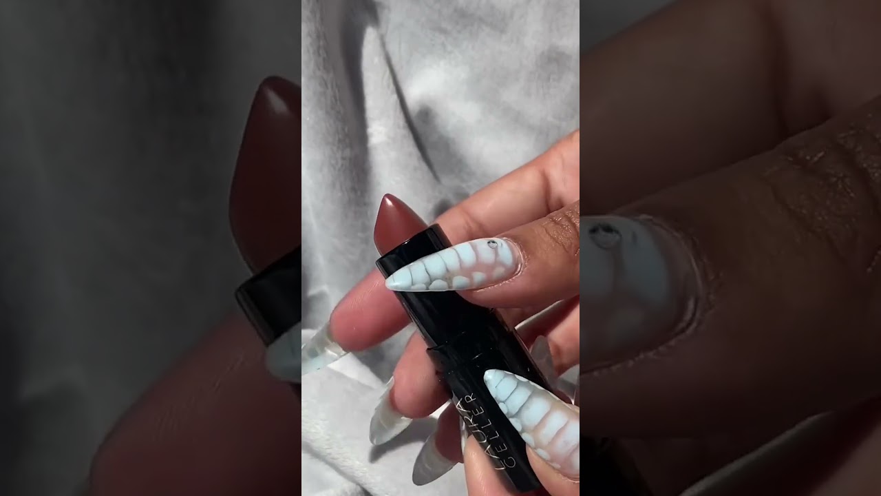 Gorgeous Lips with Modern Classic Lipstick