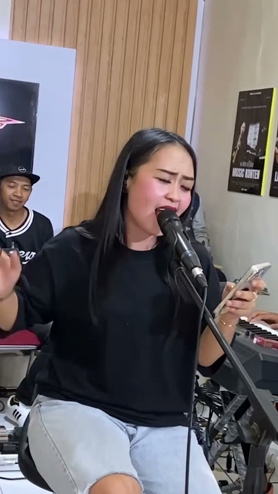Benci Tapi Rindu - Umi Nurul