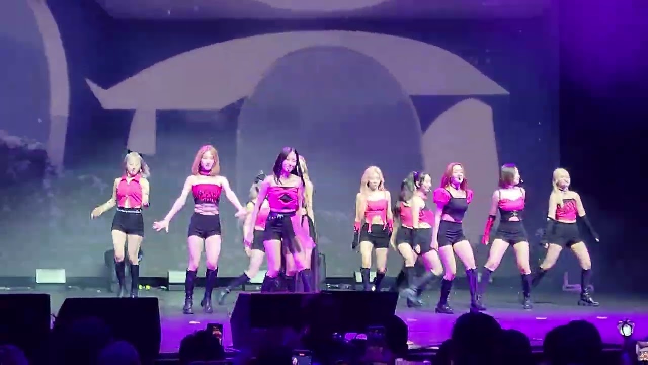 [LOONATHEWORLD] - LOONA - Flip That - 4K - YouTube