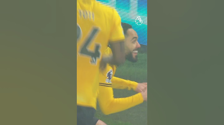 Matheus Cunha scores from a corner! 😱
