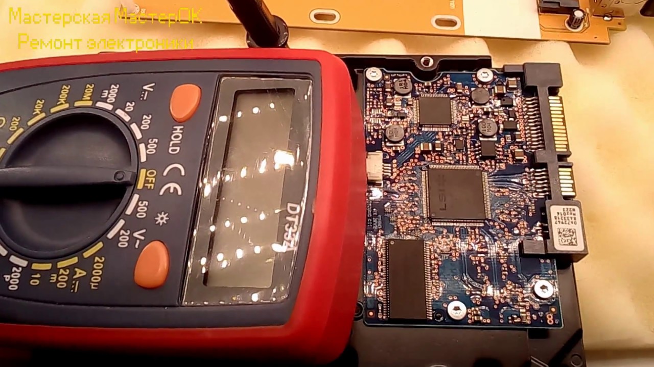 ⁣Ремонт жесткого диска Hitachi. Заклинило головку винчестера. Исправляем