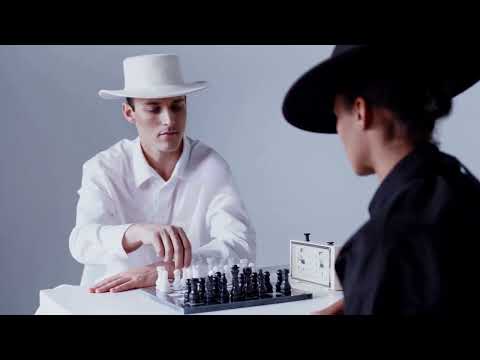 How to solve the prisoner hat riddle