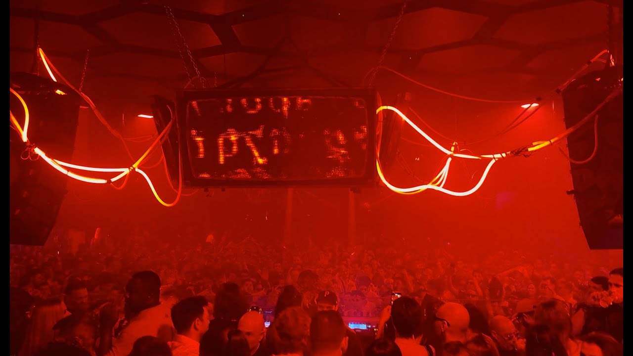 Solomun playing Tom Zeta  - Strike Your Fears Down