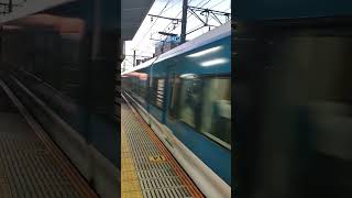 藤沢駅E257系踊り子15両編成高速通過