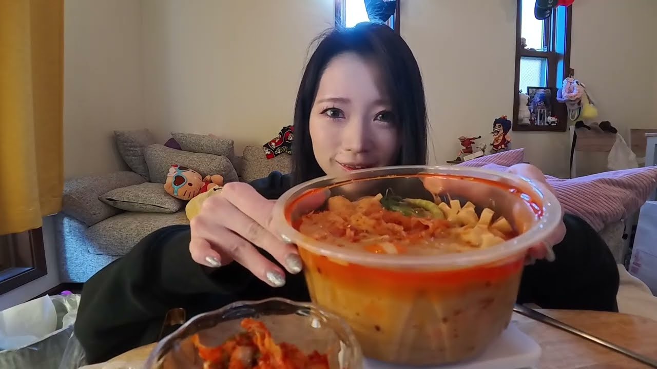 Mukbang 二日酔いで食べる麻辣タンは最高..🍥🔥When you have a hangover, eat spicy tongue!🍥🔥 