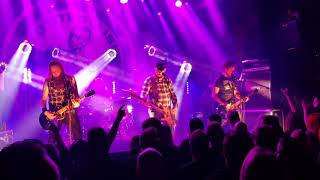 Video thumbnail of "Kotiteollisuus - Kusipää (10.3.18 Tavastia, Helsinki)"