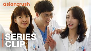 This hospital is a mess... in the love department | Korean Drama | Risky Romance screenshot 4